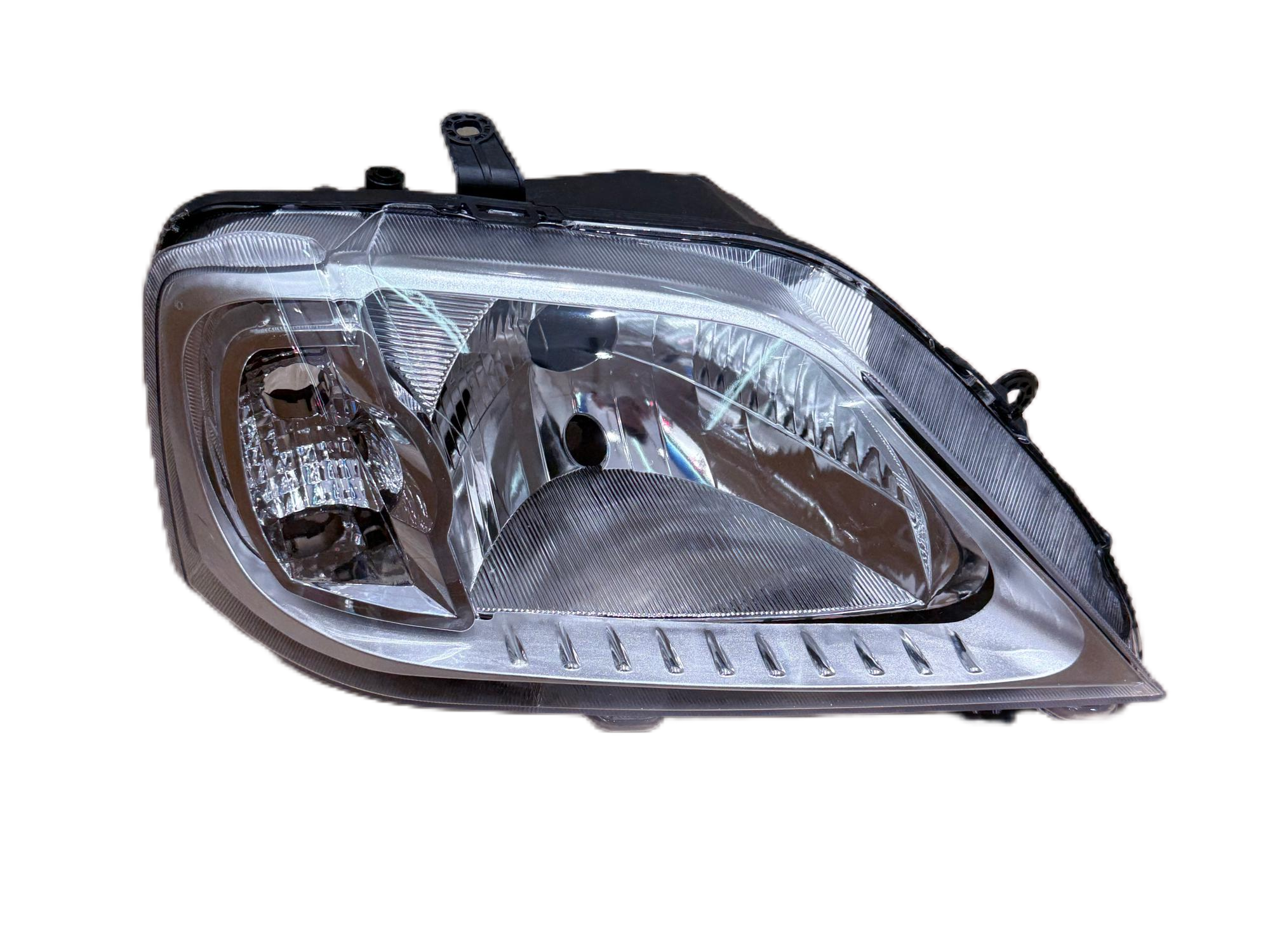 MG-04-039 LOGAN 04-08 HEAD LAMP CHROMED