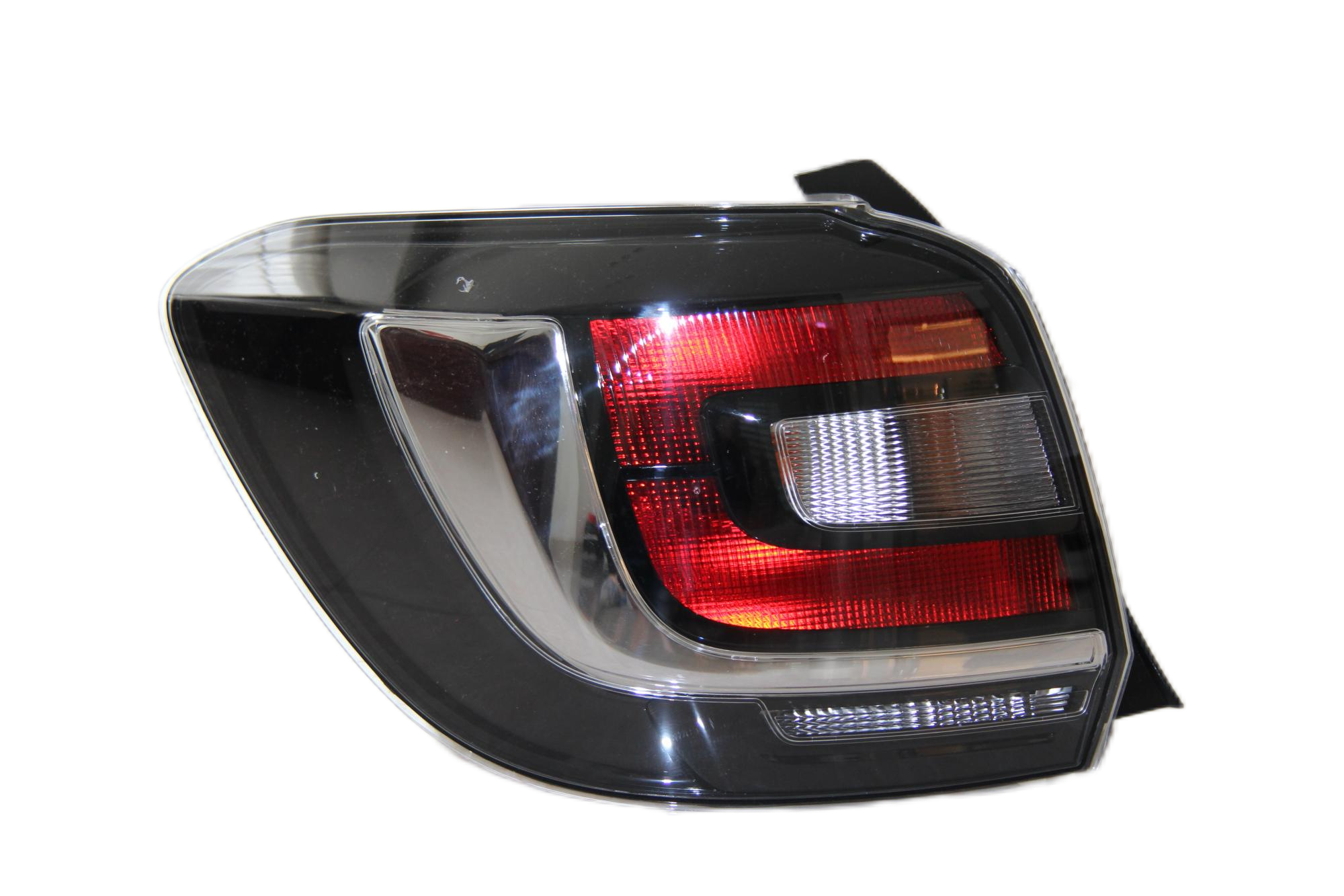 MG-04-057 SANDERO 2015 TAIL LAMP BLACK